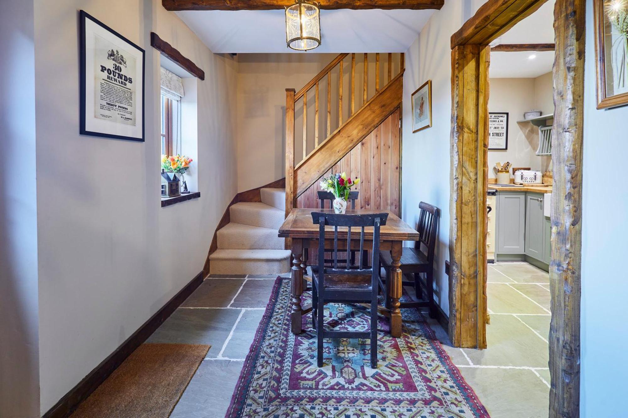 Charming Country Cottage With Oak Beams In Historic Setting, Brecon Beacons Retreat Llangadog ภายนอก รูปภาพ