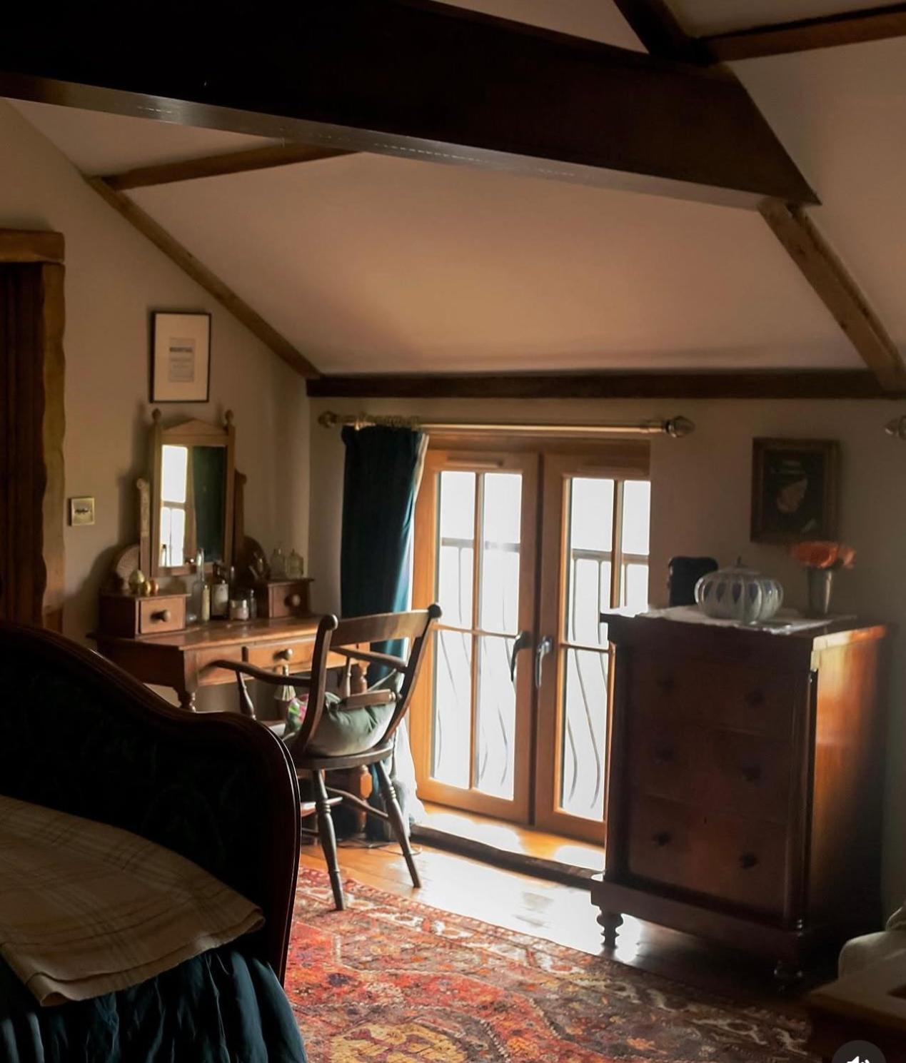 Charming Country Cottage With Oak Beams In Historic Setting, Brecon Beacons Retreat Llangadog ภายนอก รูปภาพ