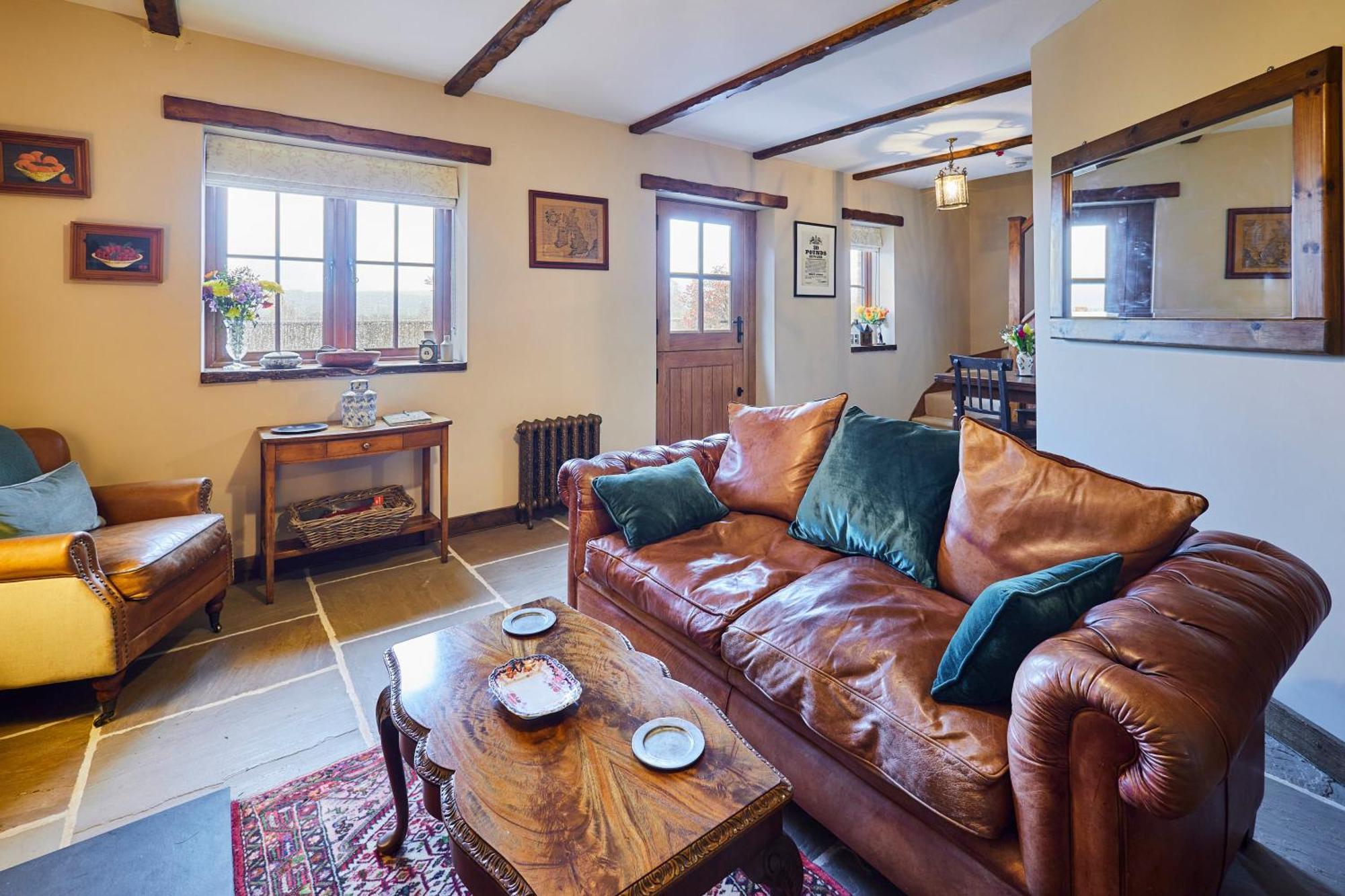 Charming Country Cottage With Oak Beams In Historic Setting, Brecon Beacons Retreat Llangadog ภายนอก รูปภาพ